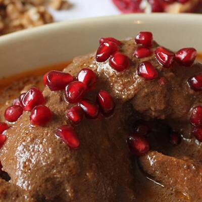 Joresh-e (guiso) Fesenyán